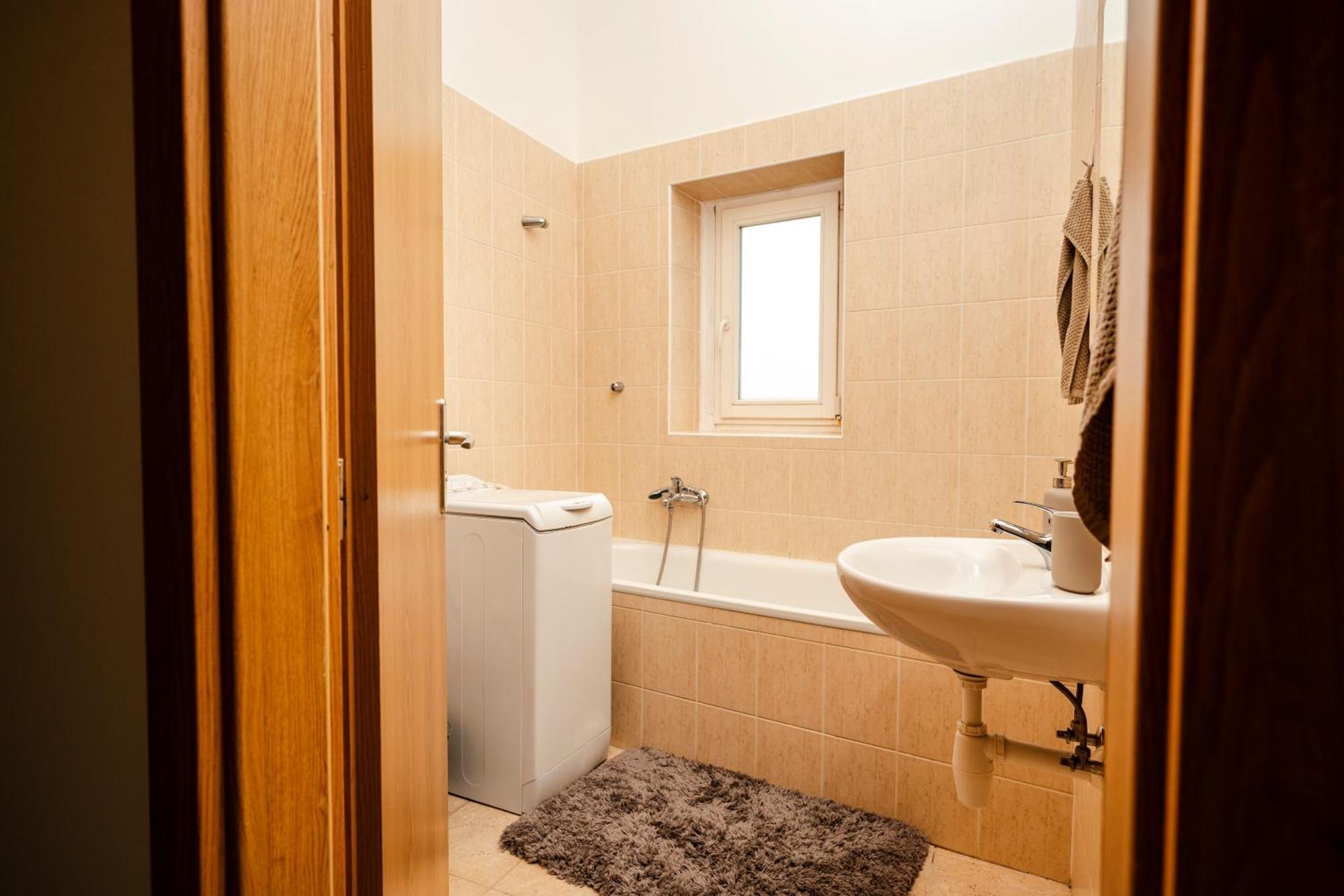 Apartman Namesti Frantiska Krizika Tábor Exterior foto